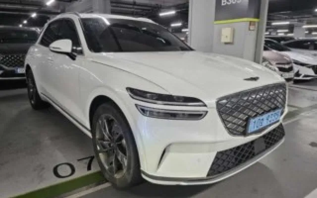 인천중고차판매시세 일렉트리파이드 GV70 e-AWD 매물 사진 2 - 2022/08 149,451km
